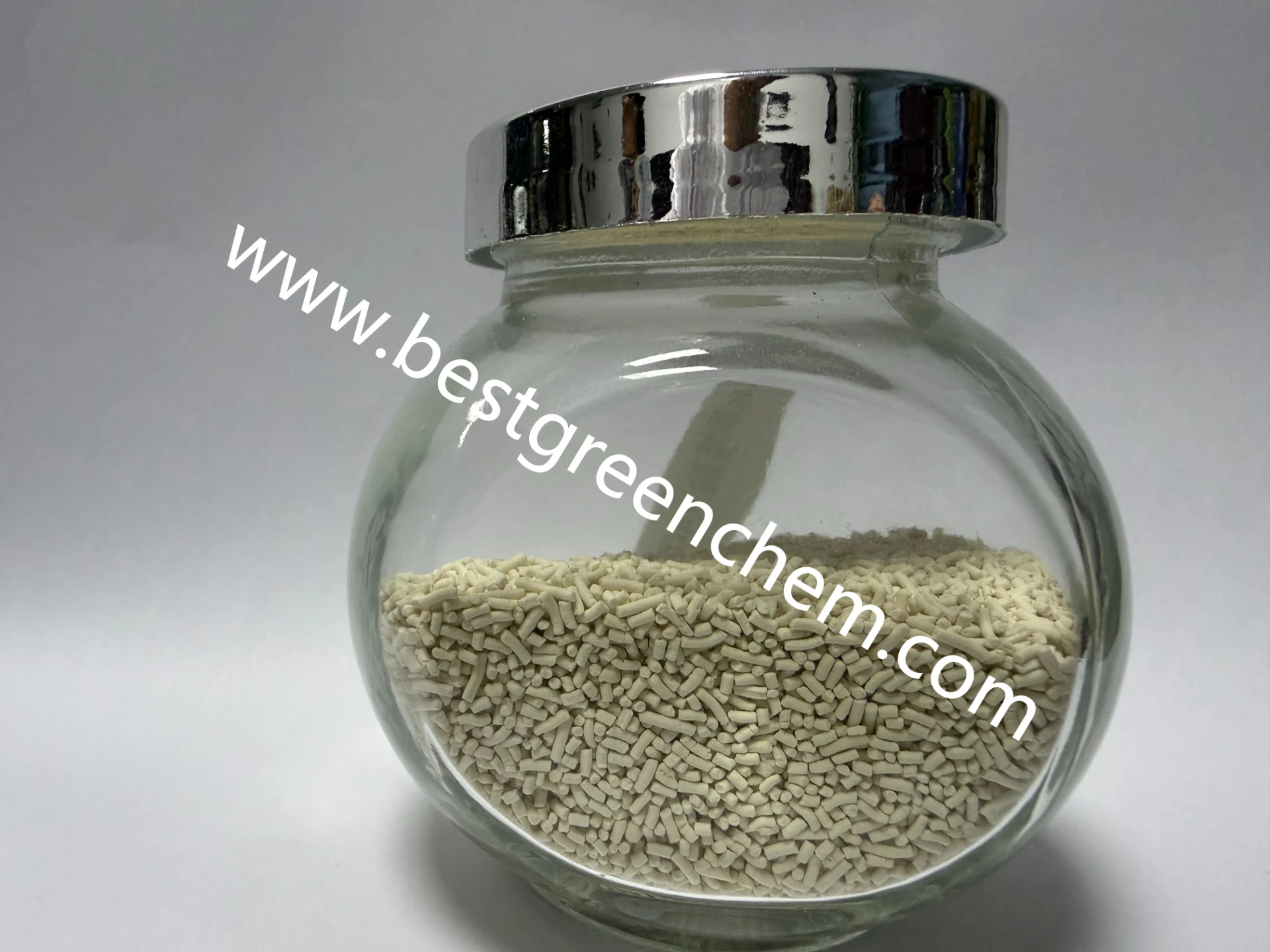 Avitamin salt and lice mite urea 2